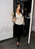 Kim Kardashian (Ким Кардашьян) - Страница 6 Th_62302_Eva3Longoria6Parker2Kim7Kardashian0Leaving9SVa5S88rcvXl_122_125lo