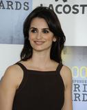 th_59058_Celebutopia-Penelope_Cruz_arrives_at_the_24th_Annual_Film_Independent4s_Spirit_Awards-01_122_147lo.jpg