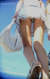 Impresionantes Upskirt ., Parte 2