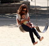 th_06232_Celebutopia-Halle_Berry_with_her_daughter_in_Beverly_Hills-10_122_228lo.jpg