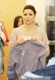 th_84875_celebrity_paradise.com_TheElder_EvaLongoria2010_02_24_shoppingat196930_122_251lo.jpg