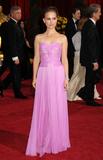 th_60652_Celebutopia-Natalie_Portman_arrives_at_the_81st_Annual_Academy_Awards-08_123_254lo.jpg