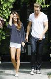 th_97662_Celebutopia-Shenae_Grimes_leaves_a_hair_salon_in_Los_Angeles-01_123_257lo.jpg