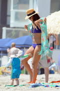 http://img226.imagevenue.com/loc259/th_15399_jessica146_123_259lo.jpg