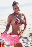 th_12431_KUGELSCHREIBER_Christina_Milian_hangs_out_on_the_beach_with_friends1_122_587lo.JPG