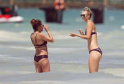 http://img226.imagevenue.com/loc374/th_434450647_MCFan_for_CelebloungeCelebsForum02_04_201411_25_15_122_374lo.jpg