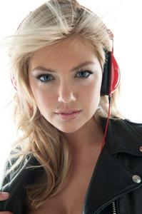 http://img226.imagevenue.com/loc401/th_374365212_kate_upton_skullcandy_shoot_1_122_401lo.jpg