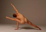 Ellen-nude-yoga-part-2-74fac4umik.jpg