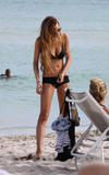 http://img226.imagevenue.com/loc450/th_74138_Bikini_Candid_Miami_Beach_Dec_319_2008_122_450lo.jpg