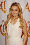http://img226.imagevenue.com/loc58/th_45105_celeb-city.org_Hayden_Panettiere_Ai_Spa_Re-launch_Party_01-25-2008_030_123_58lo.jpg